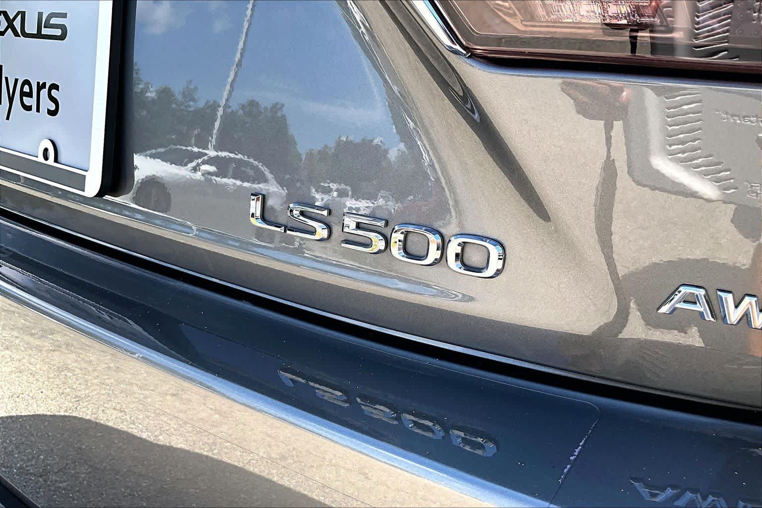 Used 2022 Lexus LS 500 AWD w/ Interior Upgrade Package image 31