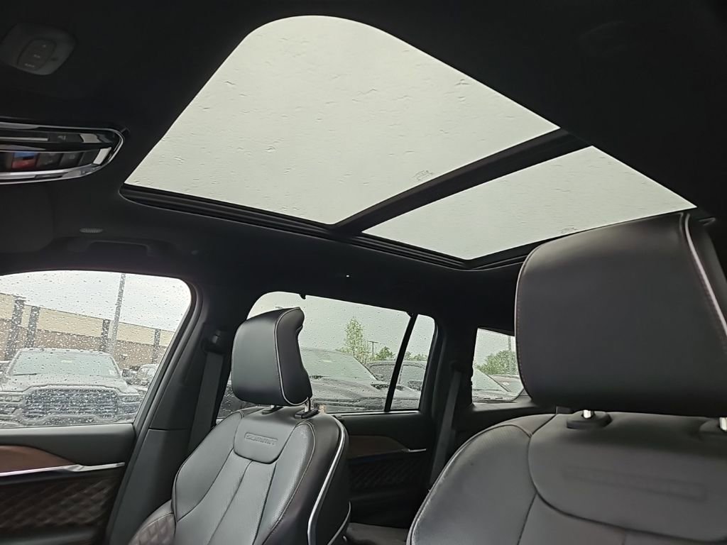 Used 2023 Jeep Grand Cherokee L Summit w/ Advanced Protech Group IV image 17