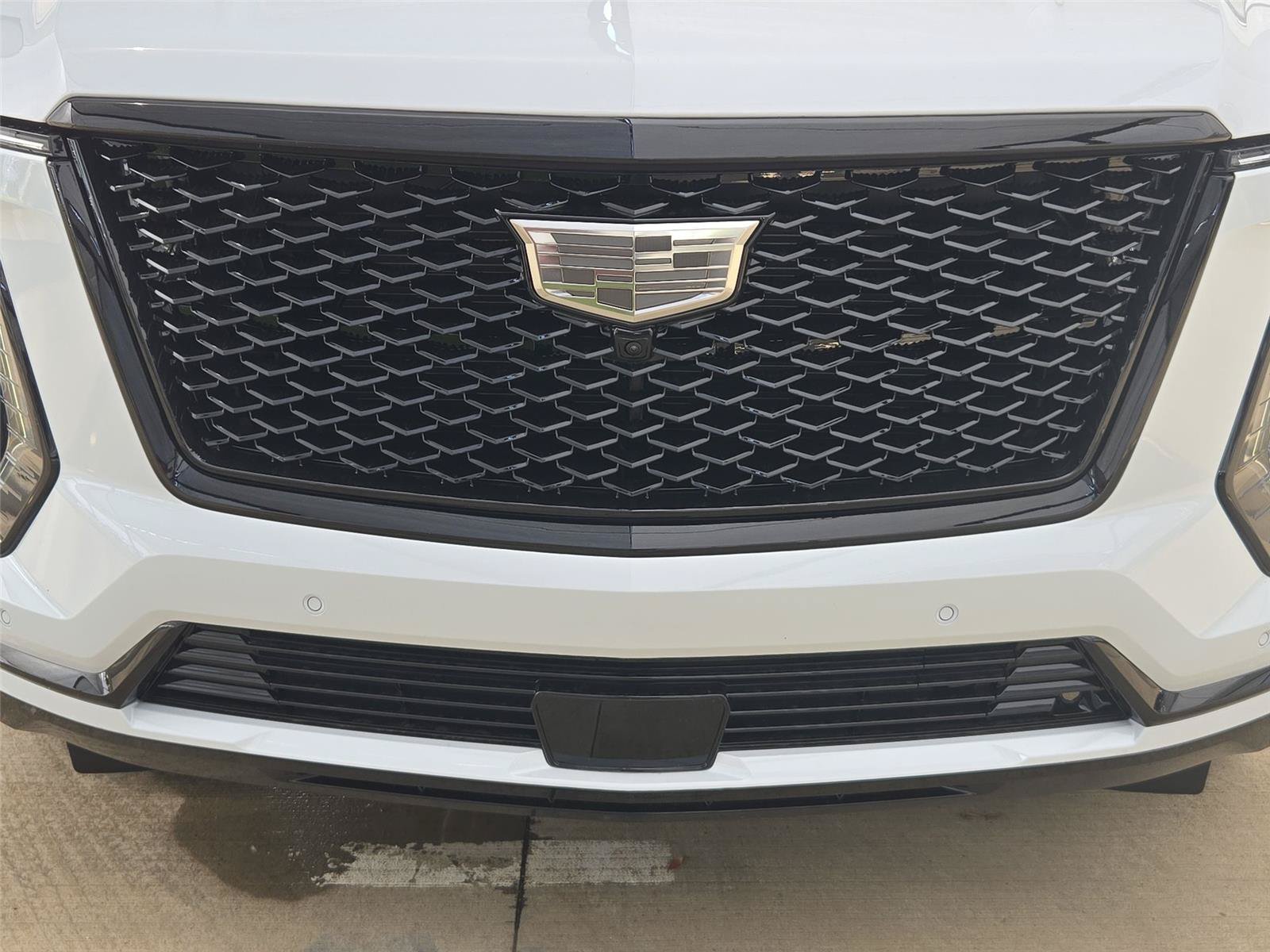 New 2026 Cadillac Escalade Platinum Sport w/ LPO, ONYX Package AWD/4WD image 6