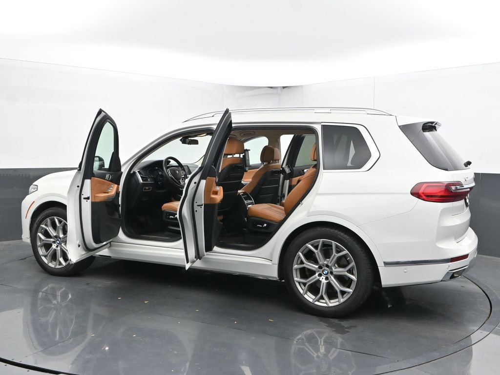 Used 2022 BMW X7 xDrive40i w/ Executive Package AWD/4WD image 48