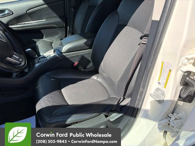 Used 2020 Dodge Journey Crossroad FWD image 25