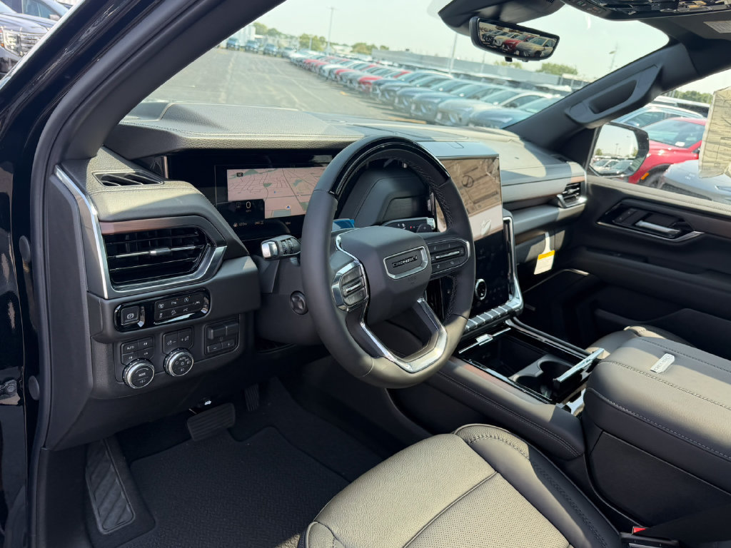 New 2026 GMC Yukon Denali w/ Denali Reserve Package AWD/4WD image 32