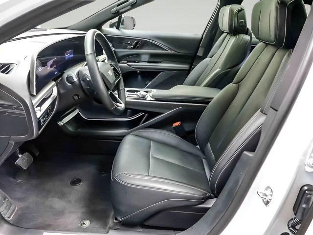 Used 2024 Cadillac Lyriq Luxury AWD/4WD image 8