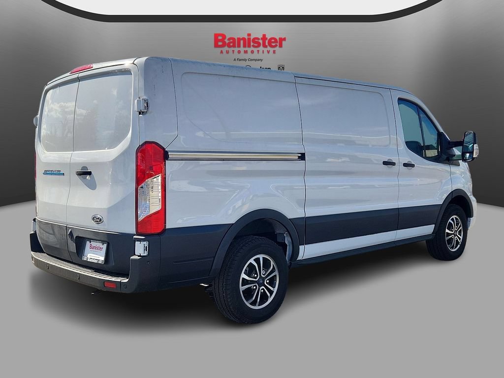 New 2023 Ford E-Transit Low Roof RWD image 3