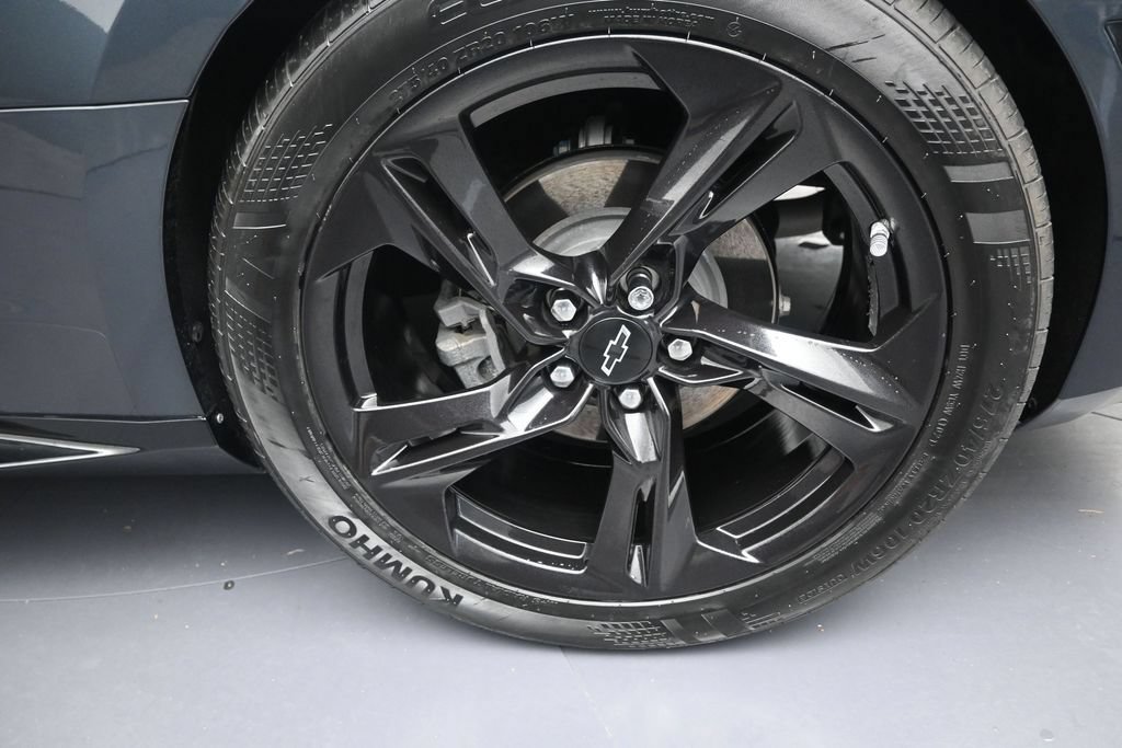 Used 2022 Chevrolet Camaro LT w/ RS Package RWD image 10