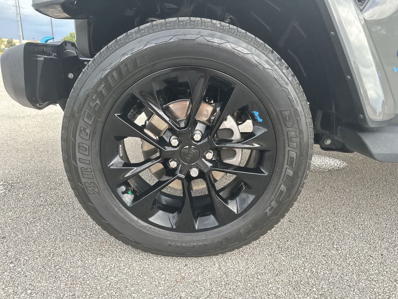 Certified 2022 Jeep Wrangler Unlimited Sahara AWD/4WD image 18