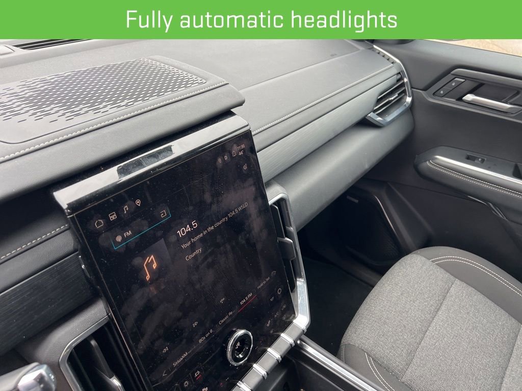 Used 2025 GMC Acadia Elevation image 25