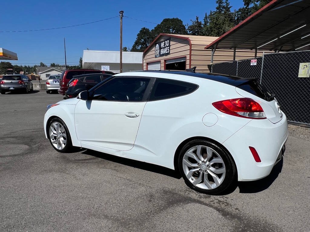 Used 2013 Hyundai Veloster w/ Style Pkg FWD image 18