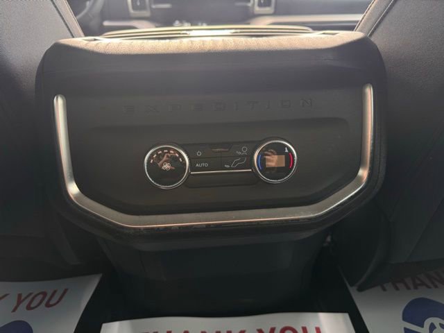 Used 2025 Ford Expedition Active image 23