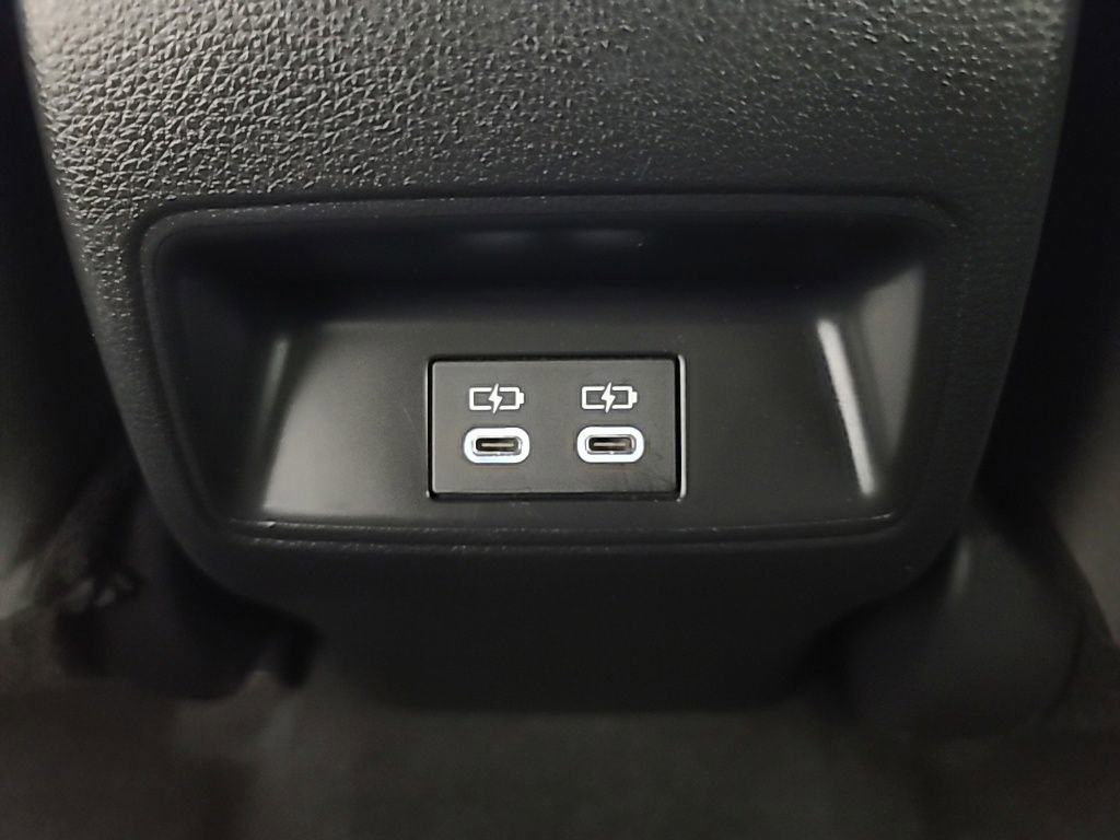 Used 2025 Toyota Corolla LE image 21