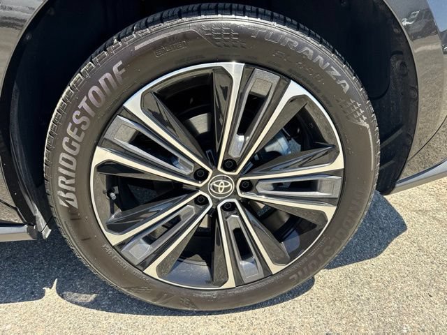Used 2024 Toyota bZ4X FWD image 12