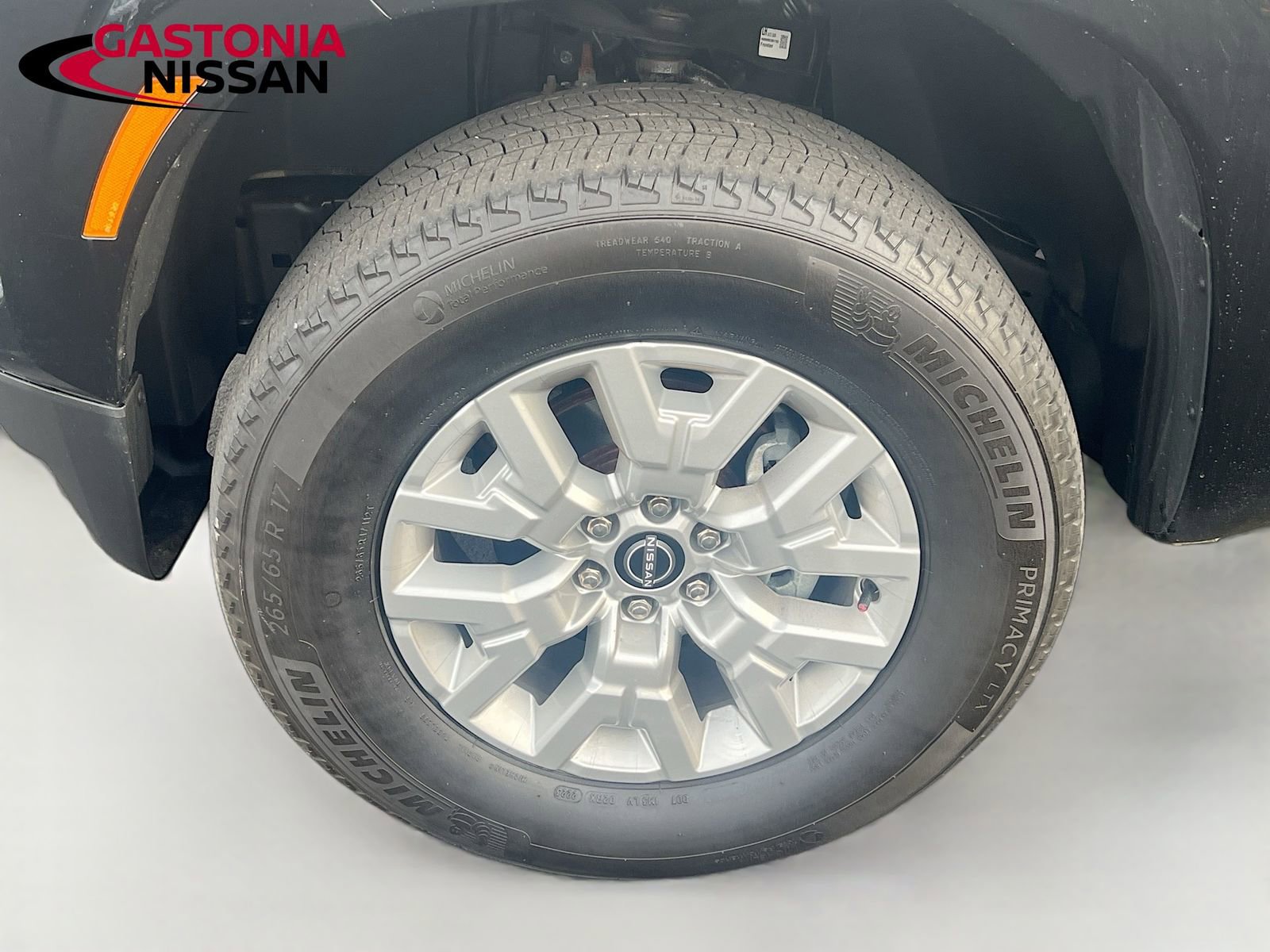 Used 2023 Nissan Frontier SV image 37