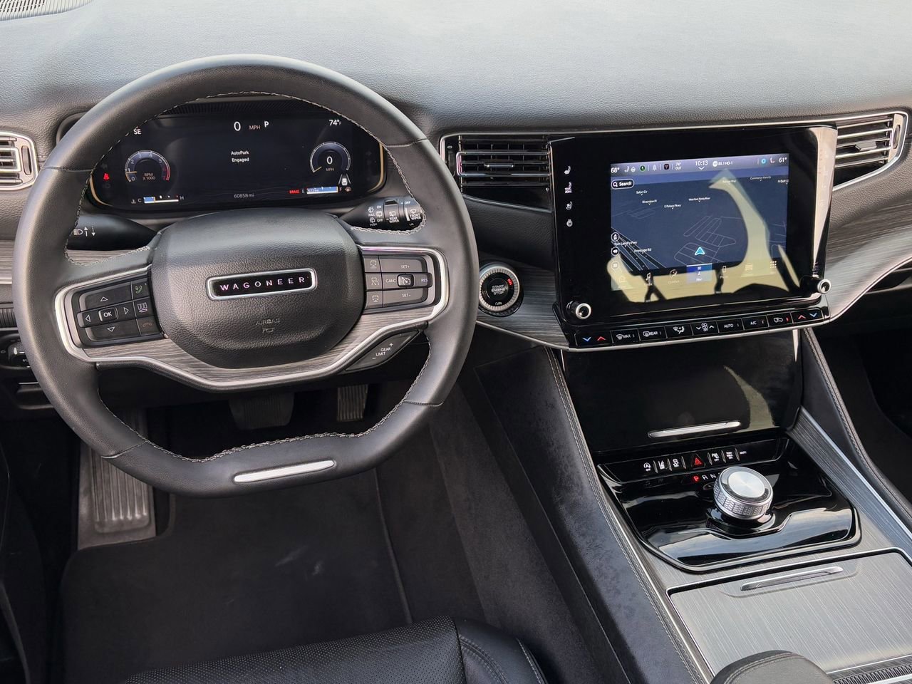 Used 2024 Jeep Wagoneer L Series II image 13