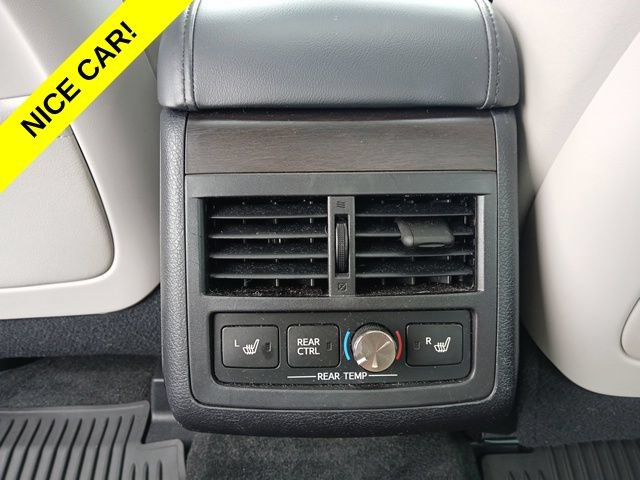 Used 2017 Toyota Avalon Limited w/ Carpet Mat Package FWD image 11