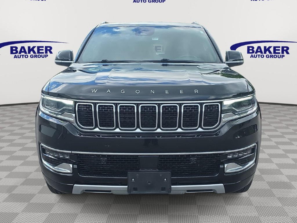 Used 2024 Jeep Wagoneer L Series II w/ Flexible Seating Group AWD/4WD image 8