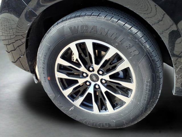 Used 2025 Ford Expedition Max Platinum image 21