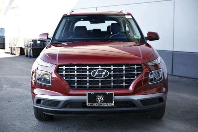 Used 2024 Hyundai Venue Limited image 13