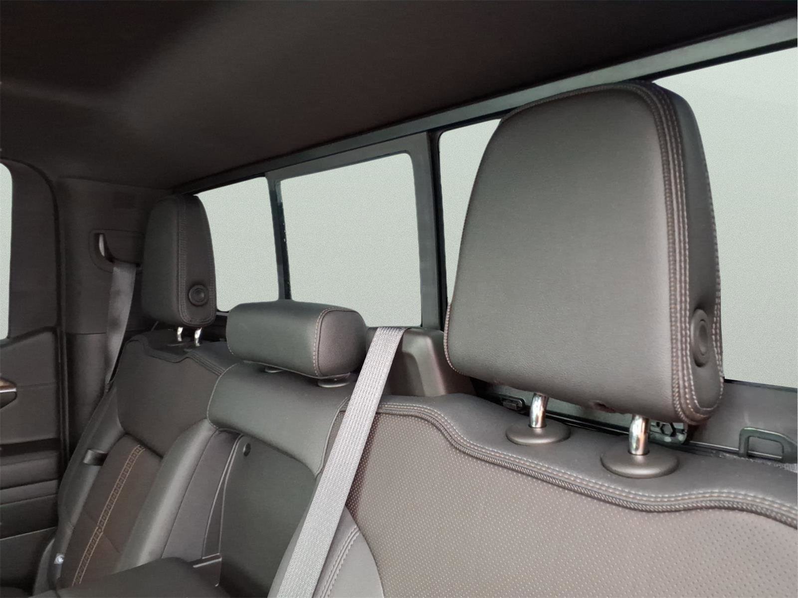 Certified 2022 Chevrolet Silverado 1500 High Country w/ High Country Premium Package image 15