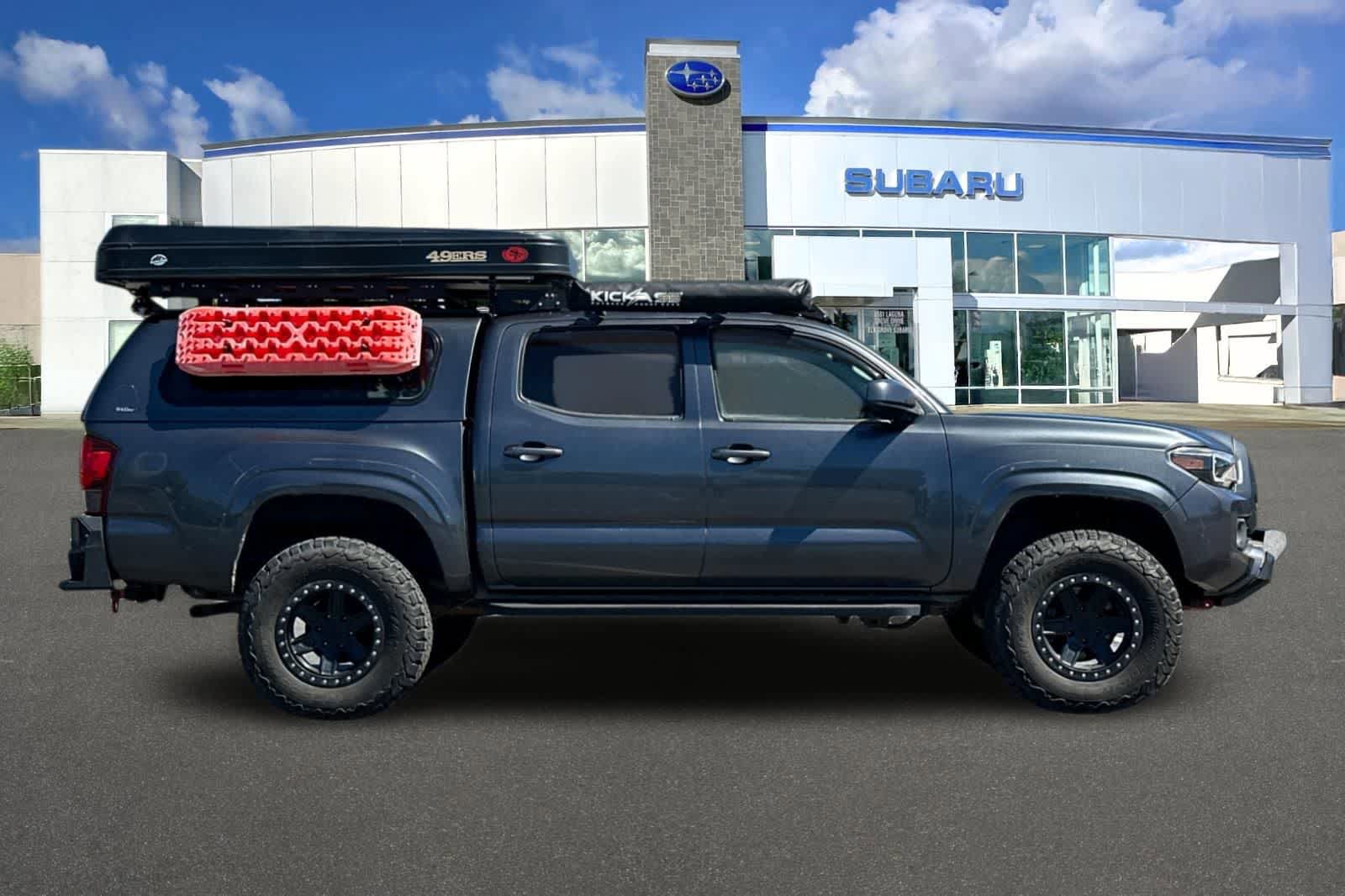 Used 2020 Toyota Tacoma SR AWD/4WD image 6