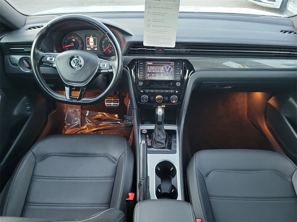 Certified 2022 Volkswagen Passat 2.0T R-Line image 9
