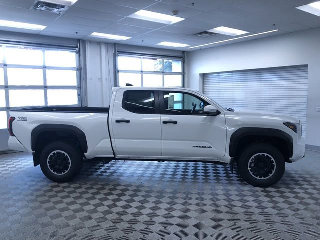 New 2025 Toyota Tacoma TRD Off-Road image 6