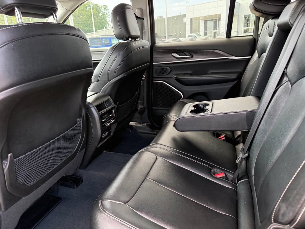 Used 2023 Jeep Grand Cherokee Limited RWD image 24
