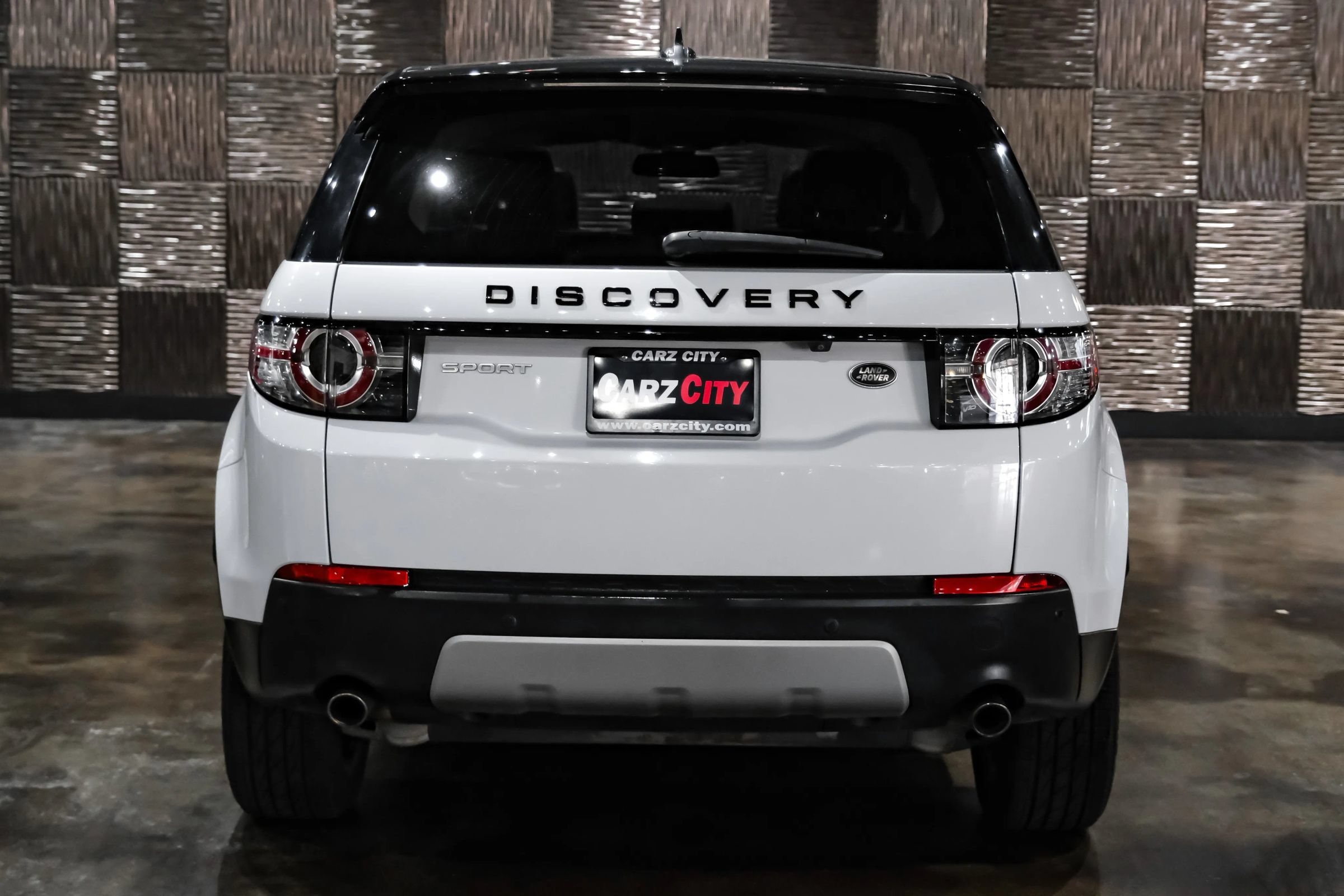 Used 2015 Land Rover Discovery Sport HSE AWD/4WD image 9