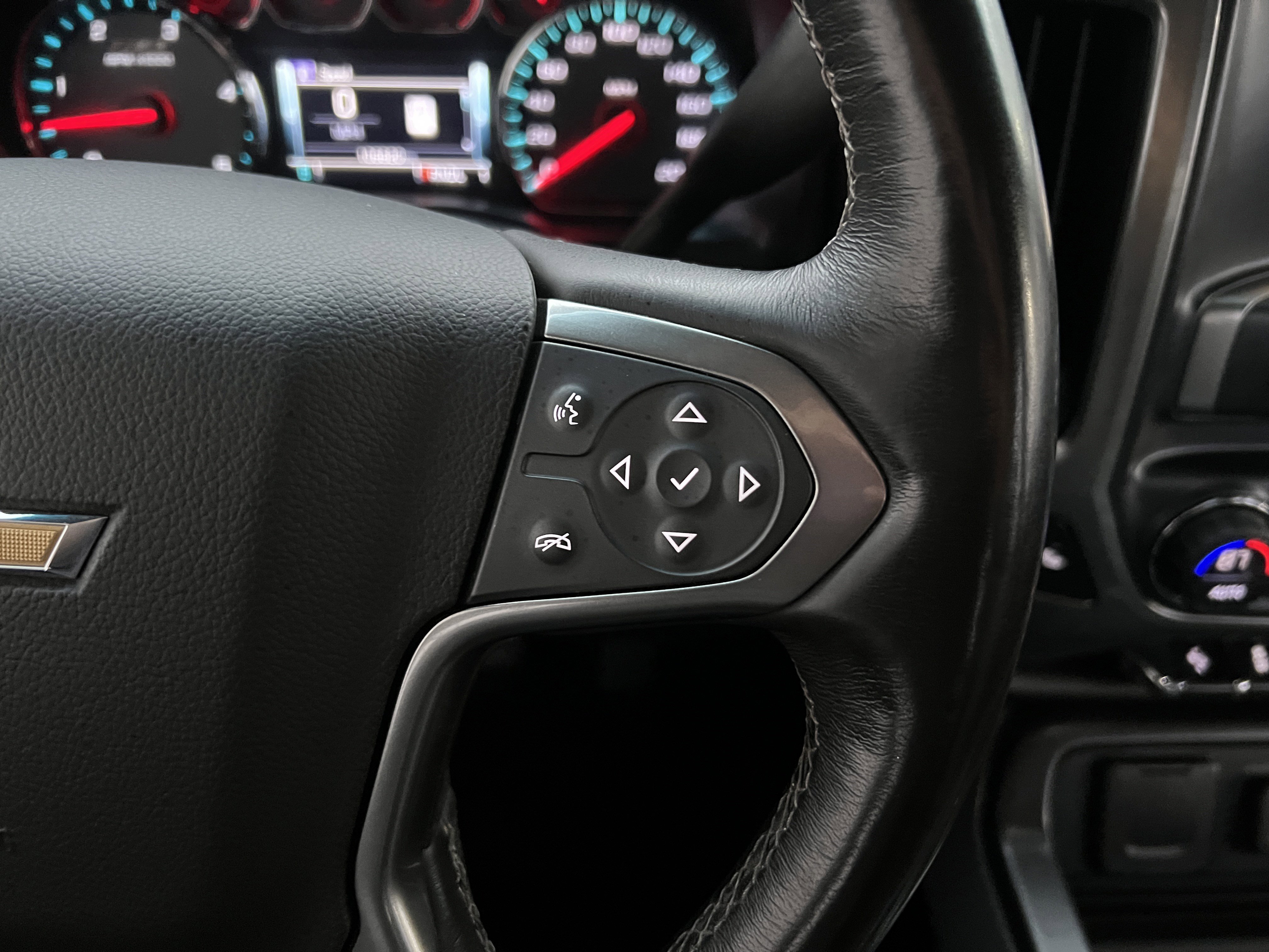 Used 2018 Chevrolet Silverado 3500 LTZ image 29