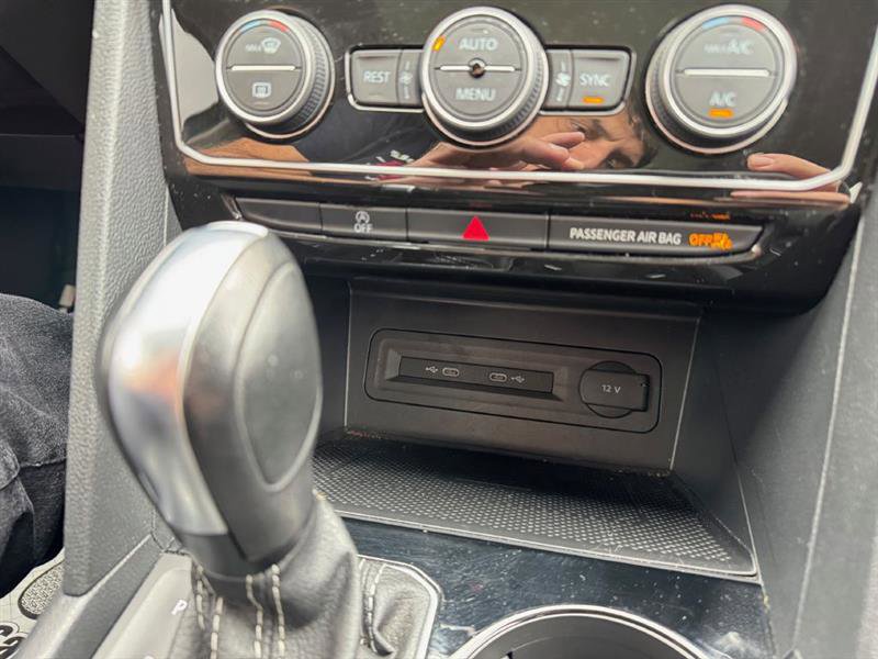 Used 2022 Volkswagen Atlas SEL image 21