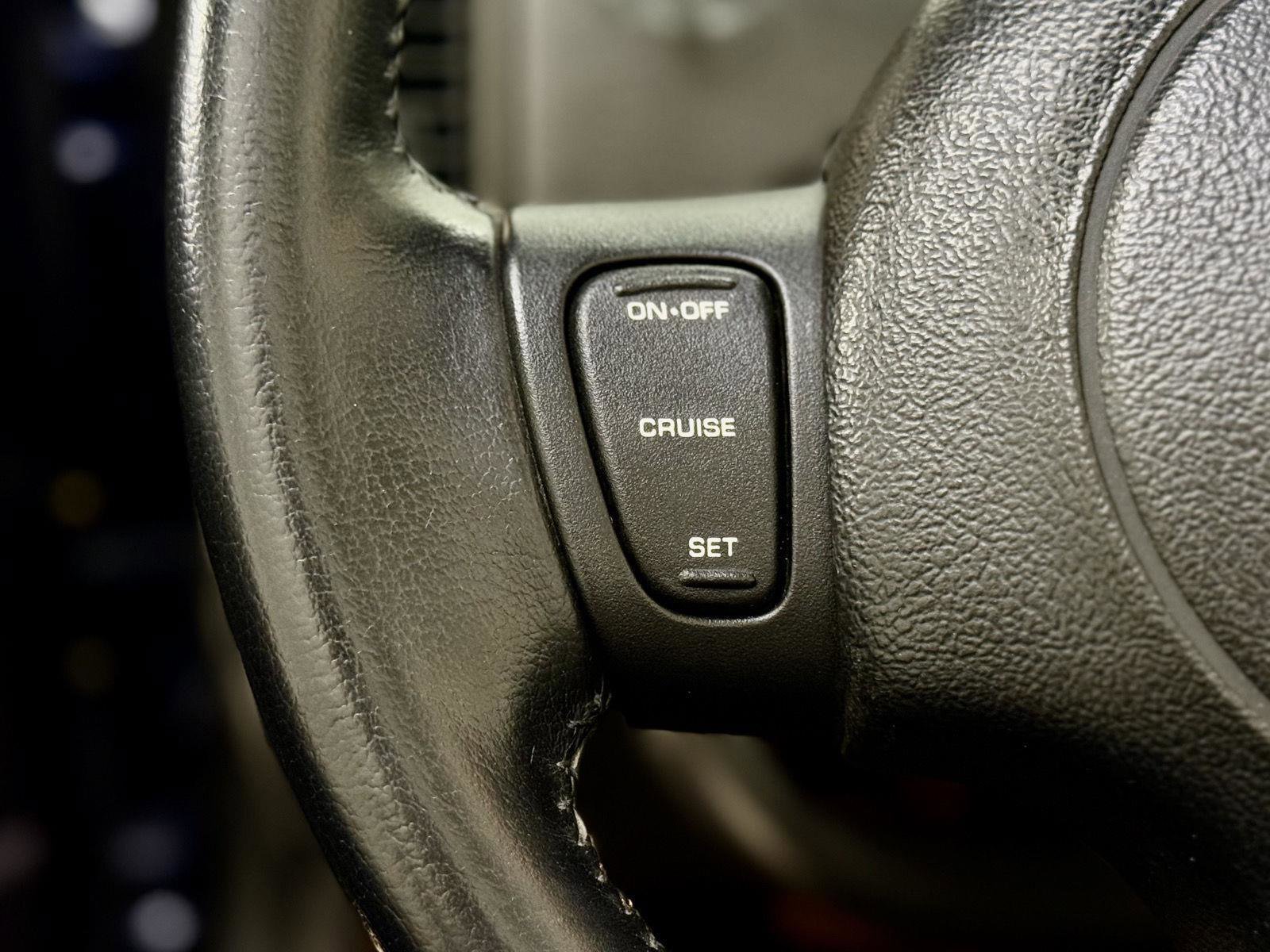 Used 2001 Chrysler Prowler RWD image 12