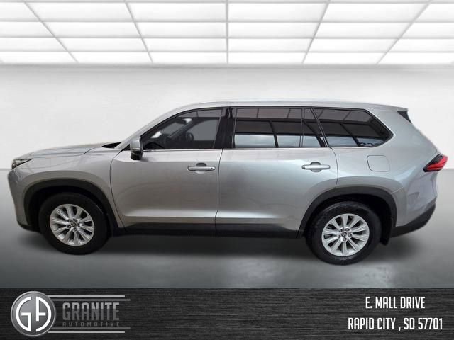 Used 2024 Toyota Grand Highlander XLE image 2