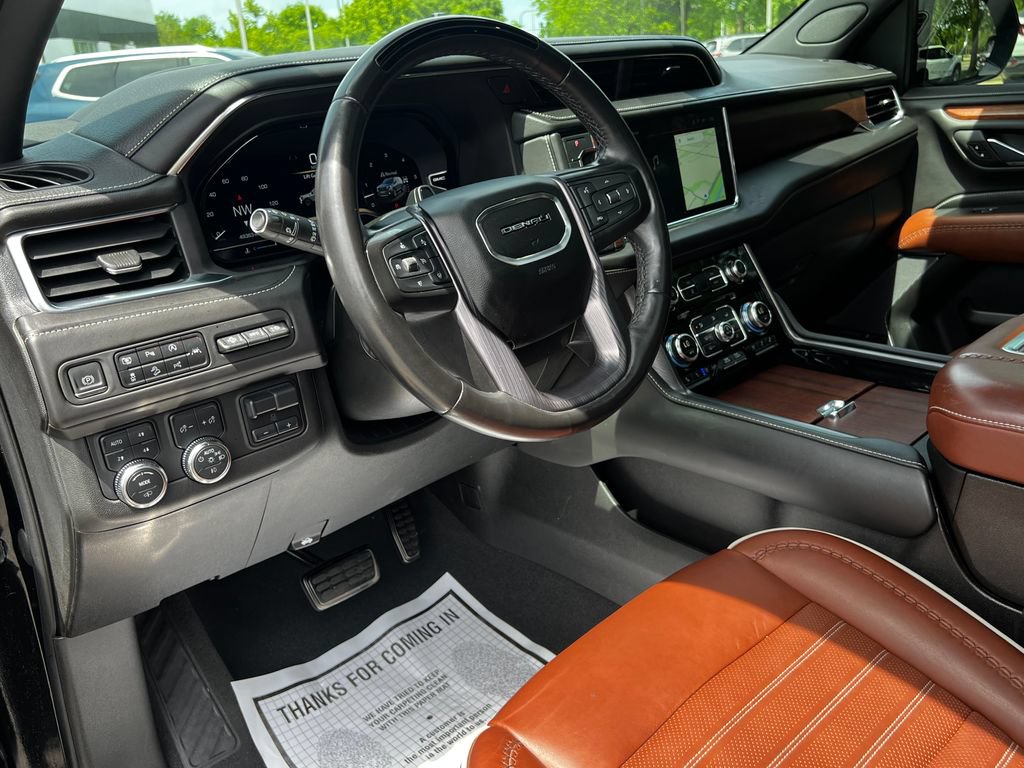 Used 2023 GMC Yukon Denali Ultimate AWD/4WD image 16