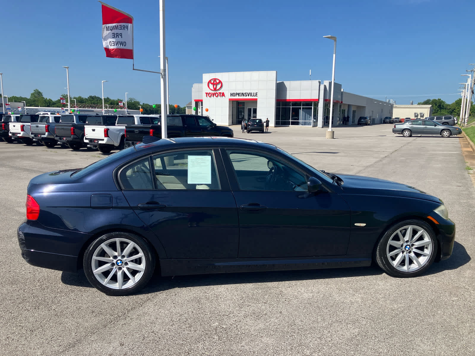 Used 2010 BMW 328i Sedan RWD image 7