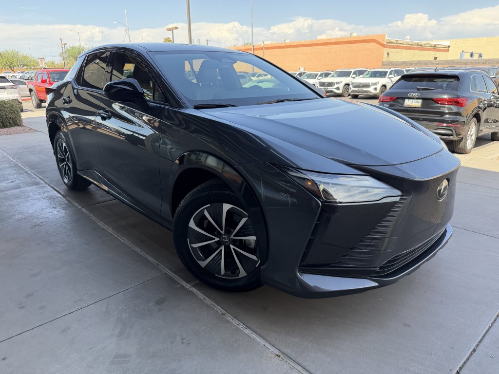 Used 2025 Lexus RZ 300e w/ Accessory Package (P5) FWD image 6