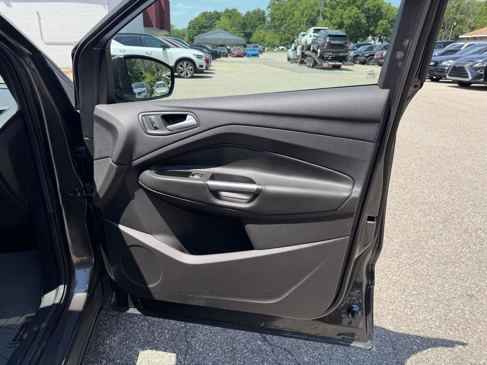 Used 2015 Ford Escape SE AWD/4WD image 25