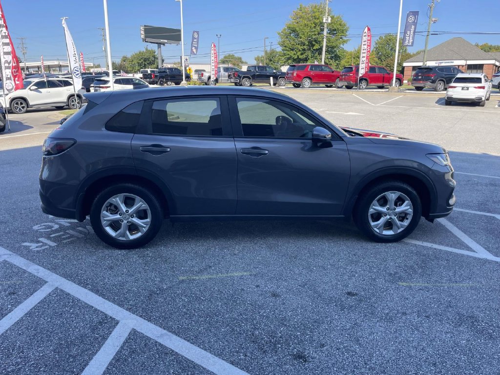 Used 2023 Honda HR-V LX image 7