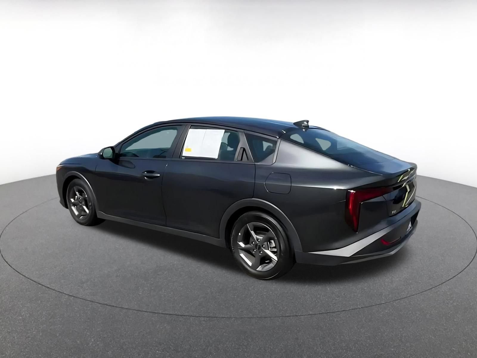 Used 2025 Kia K4 FWD image 9