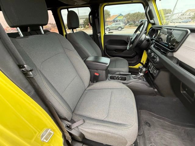 Used 2024 Jeep Wrangler Unlimited Sport AWD/4WD image 11