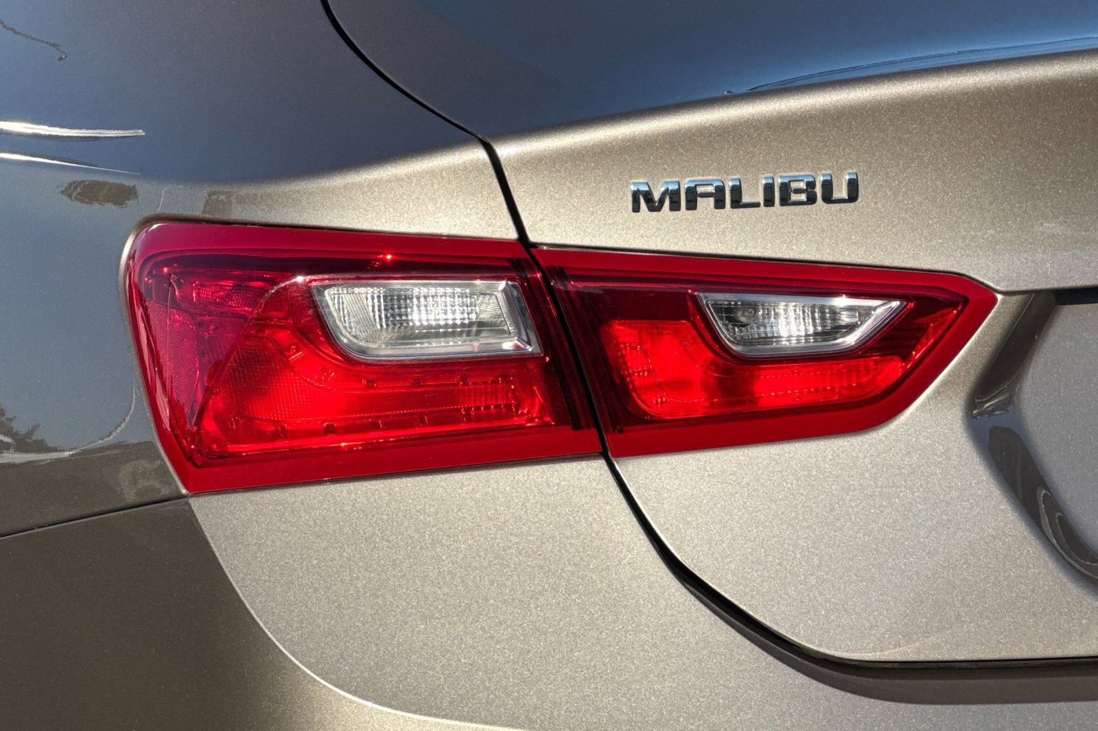 Used 2024 Chevrolet Malibu LT image 45