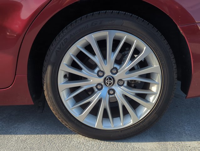 Used 2020 Toyota Camry XLE FWD image 6