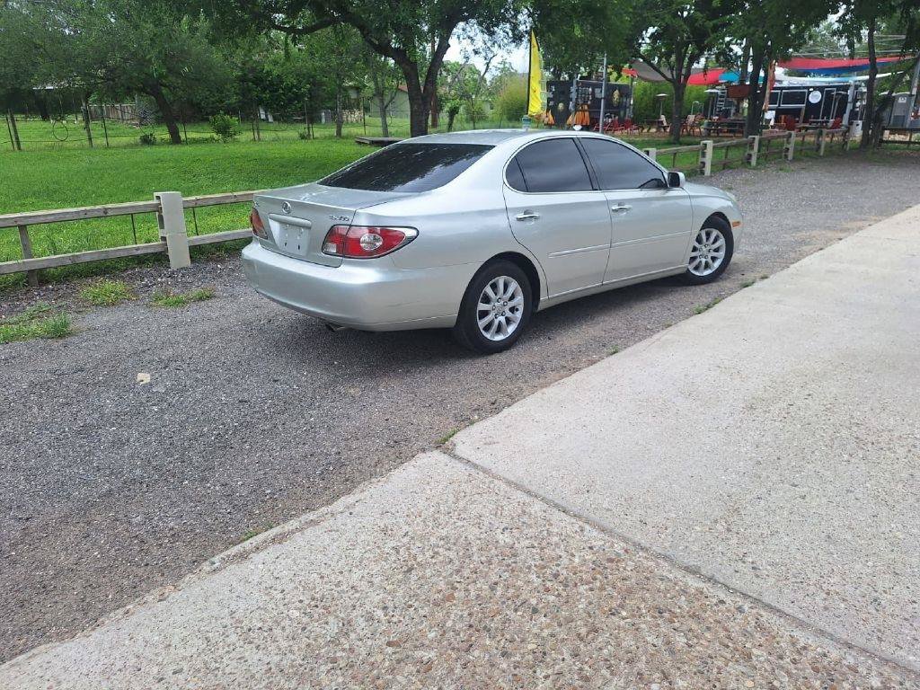 Used 2003 Lexus ES 330 FWD image 15