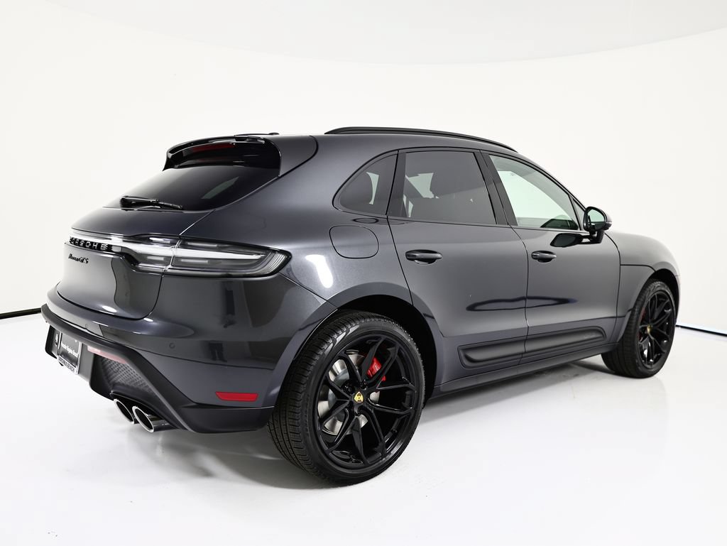 New 2026 Porsche Macan GTS AWD/4WD image 7