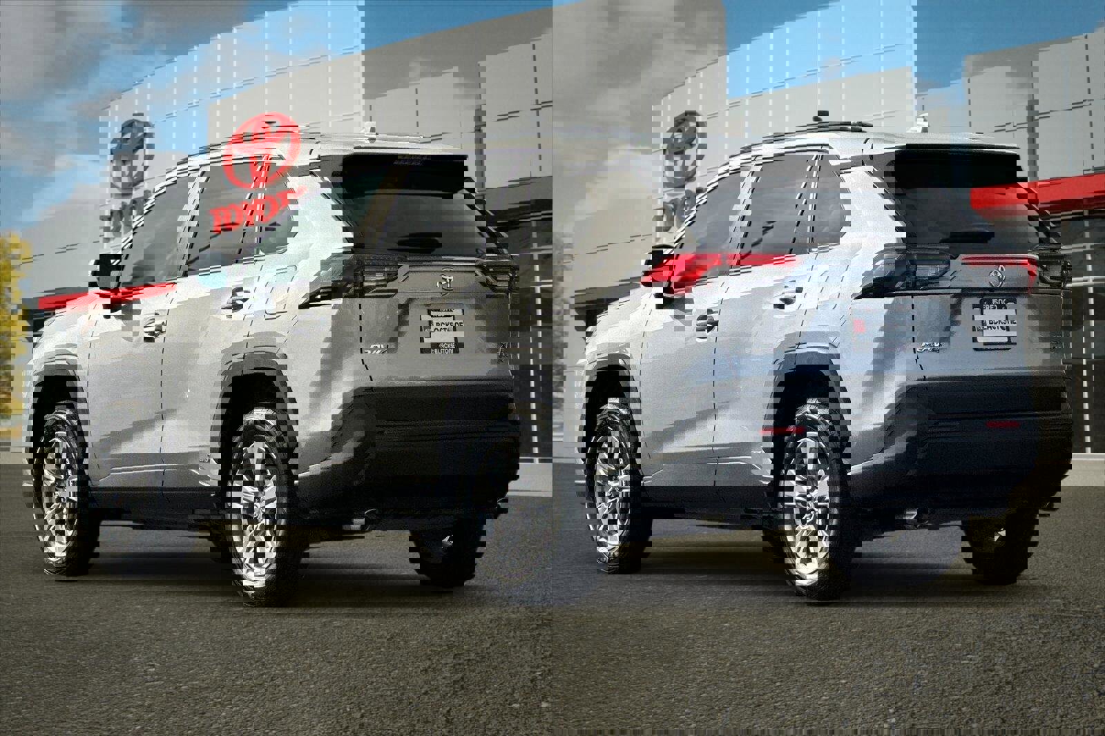 Certified 2025 Toyota RAV4 XLE image 5