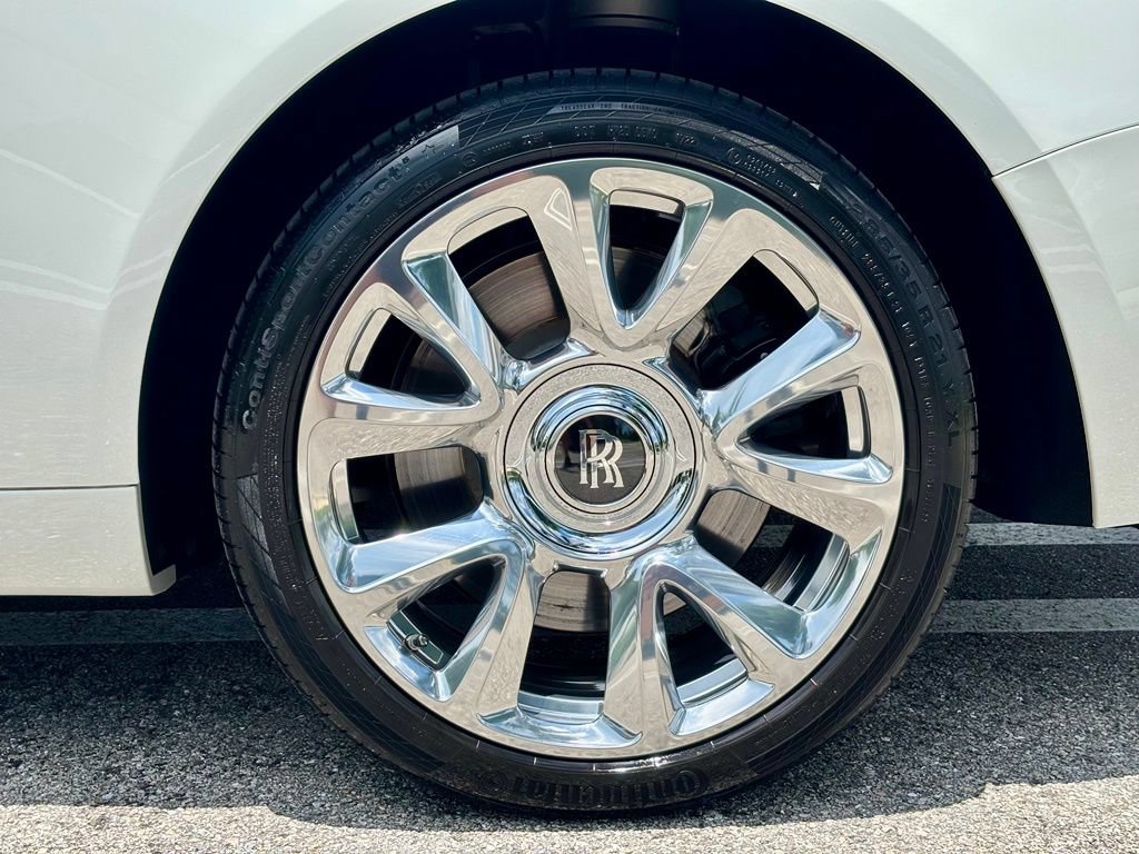 Used 2020 Rolls-Royce Wraith RWD image 15