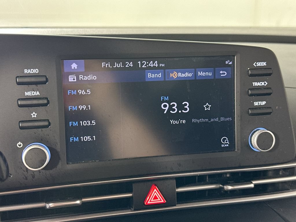 Used 2023 Hyundai Elantra SEL FWD image 28