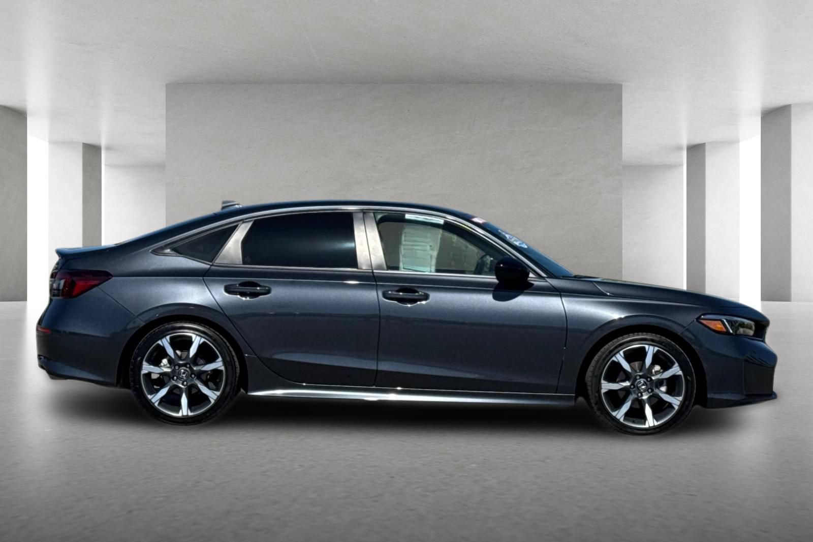 Used 2025 Honda Civic Sport image 3