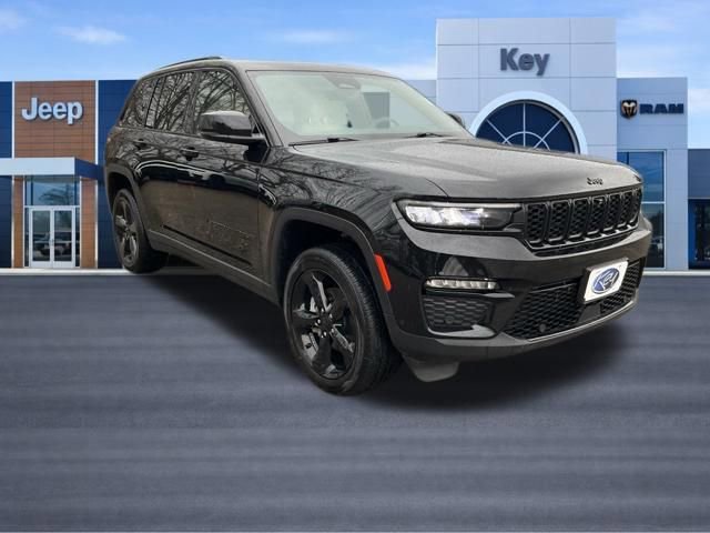 Used 2023 Jeep Grand Cherokee Limited w/ Luxury Tech Group II AWD/4WD image 11