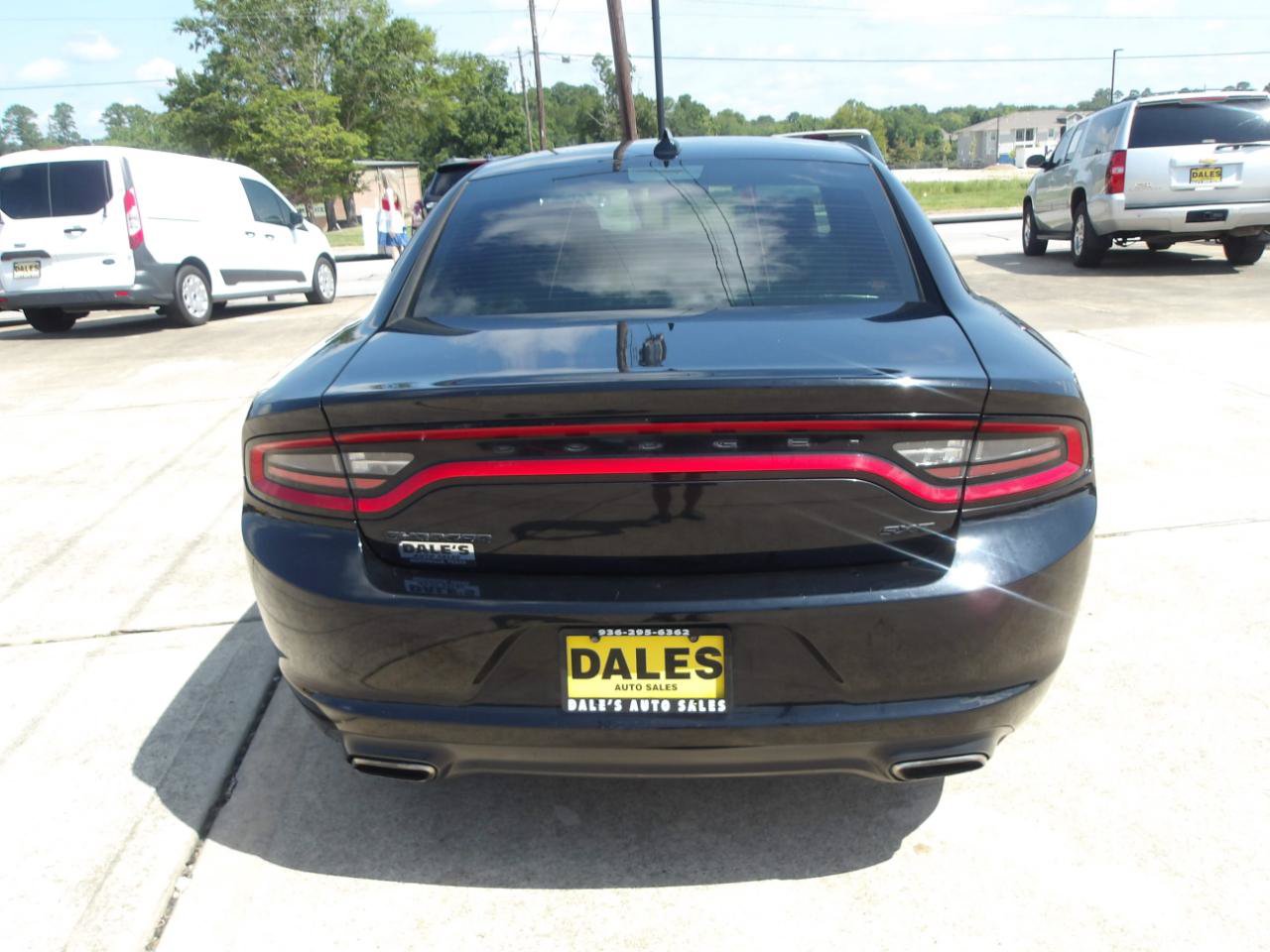 Used 2016 Dodge Charger SXT RWD image 12