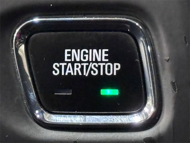 Used 2023 GMC Acadia SLT image 19