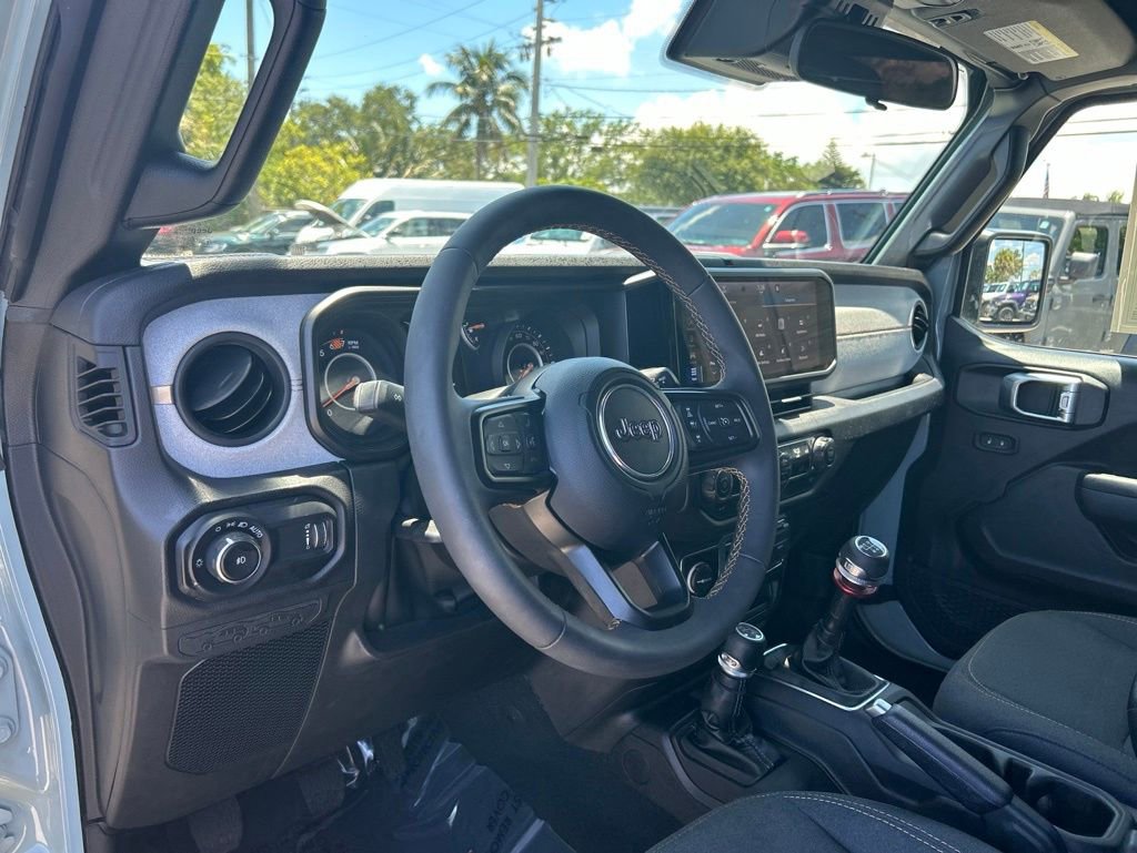 Used 2024 Jeep Wrangler Sport AWD/4WD image 10